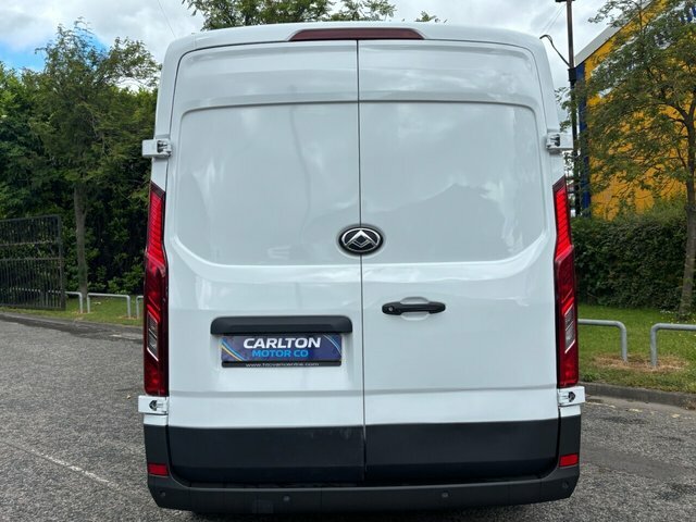 Maxus Deliver 9 Manual White #5