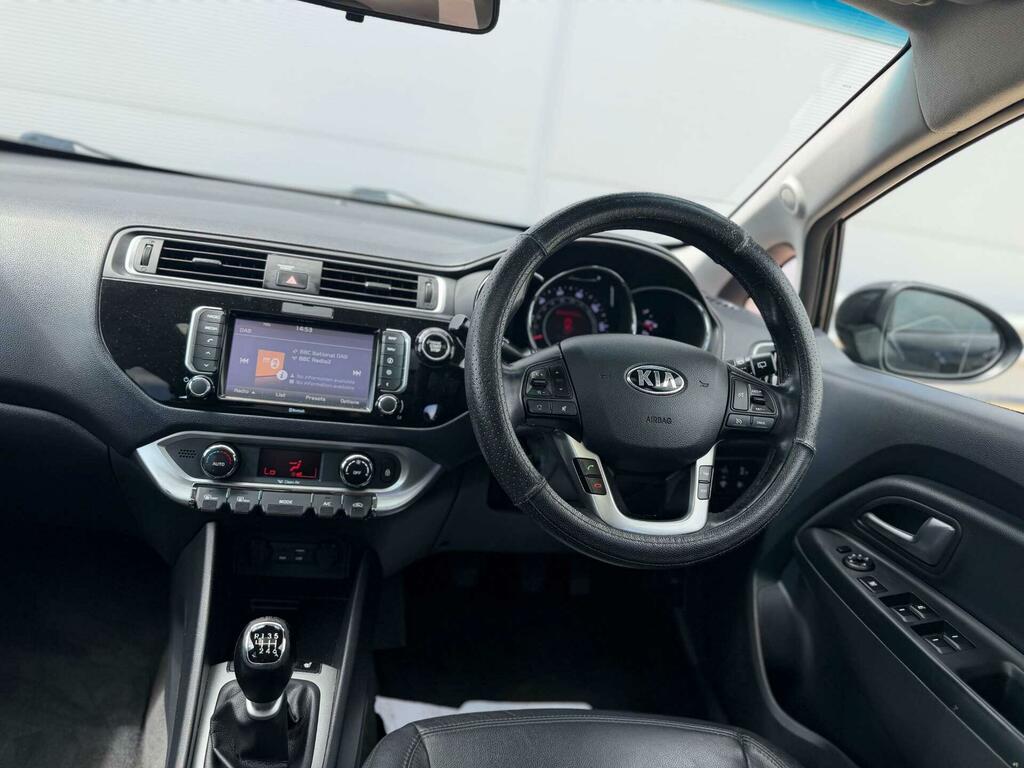 Kia RIO 1.25 Sr7 White #19