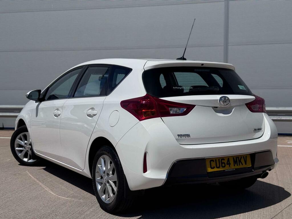 Toyota Auris 1.6 V-matic Icon Euro 5 CU64MKV White #4