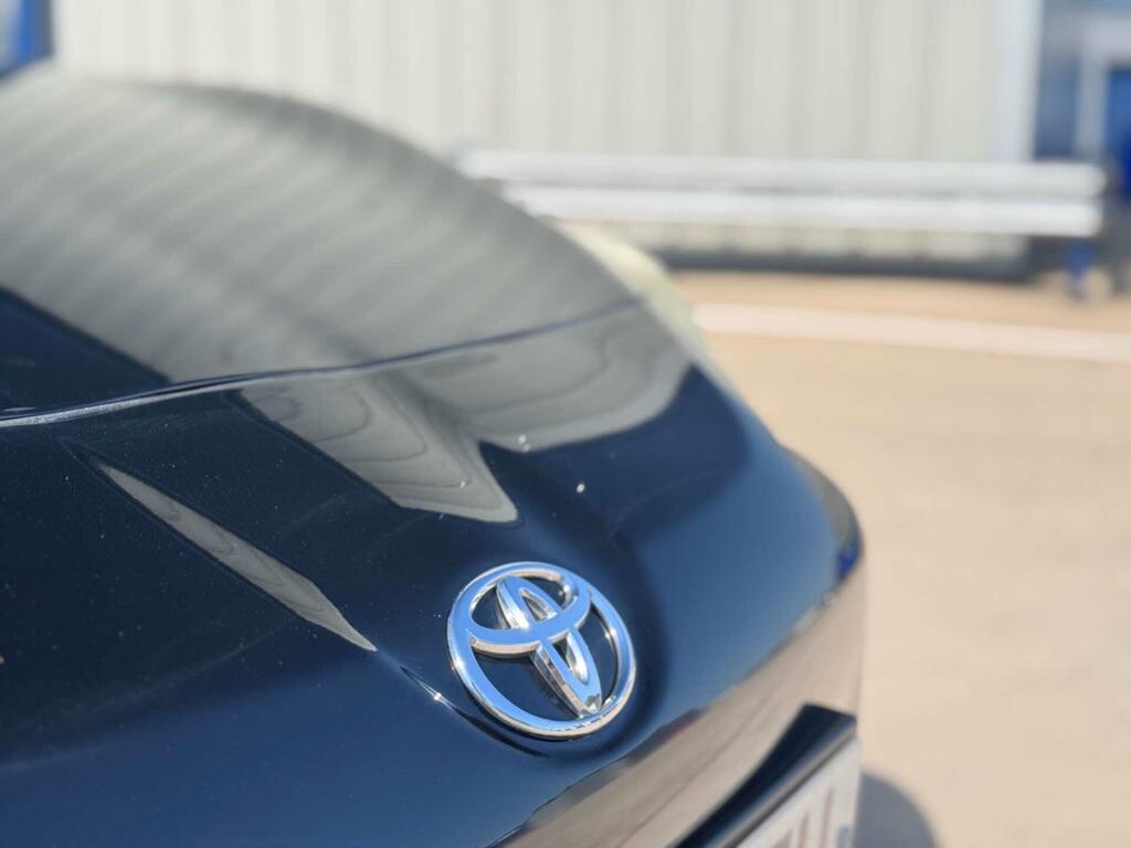 Toyota GT86 Coupe White #15