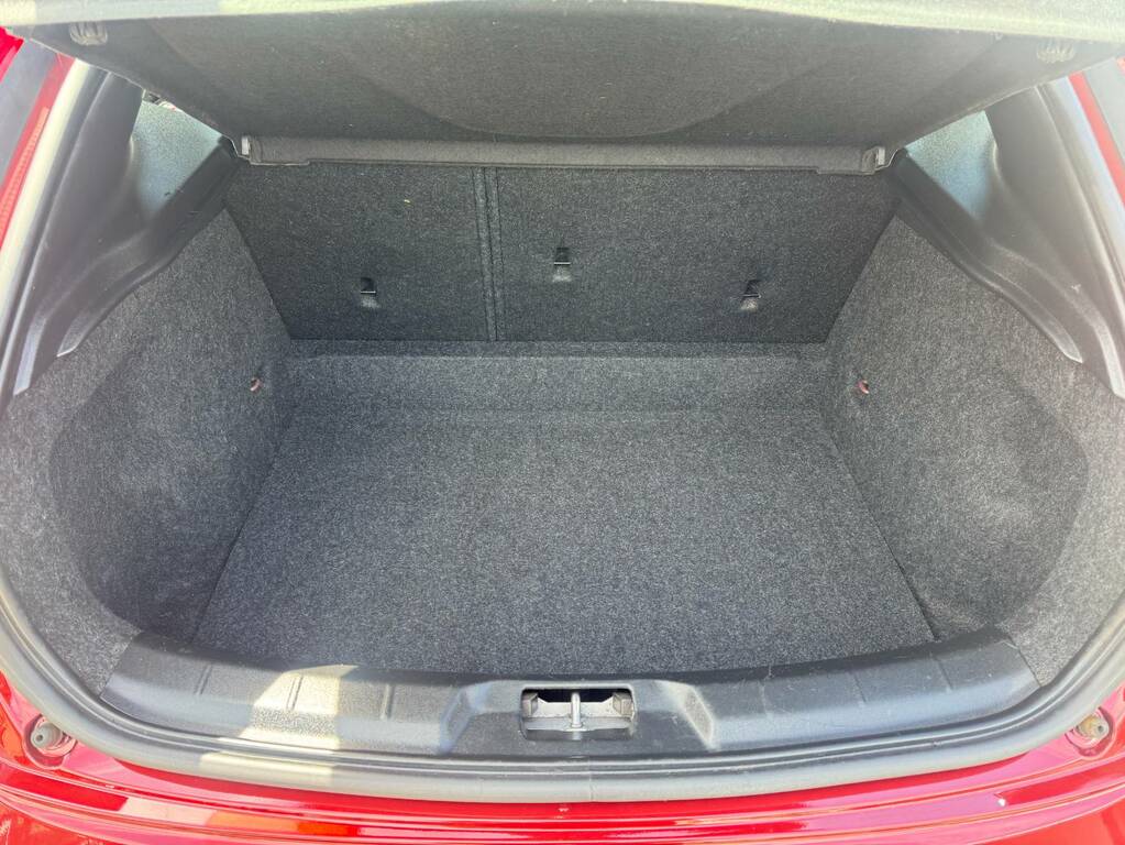 Volvo V40 Cross Country D2 Cross Country Lux Red #3