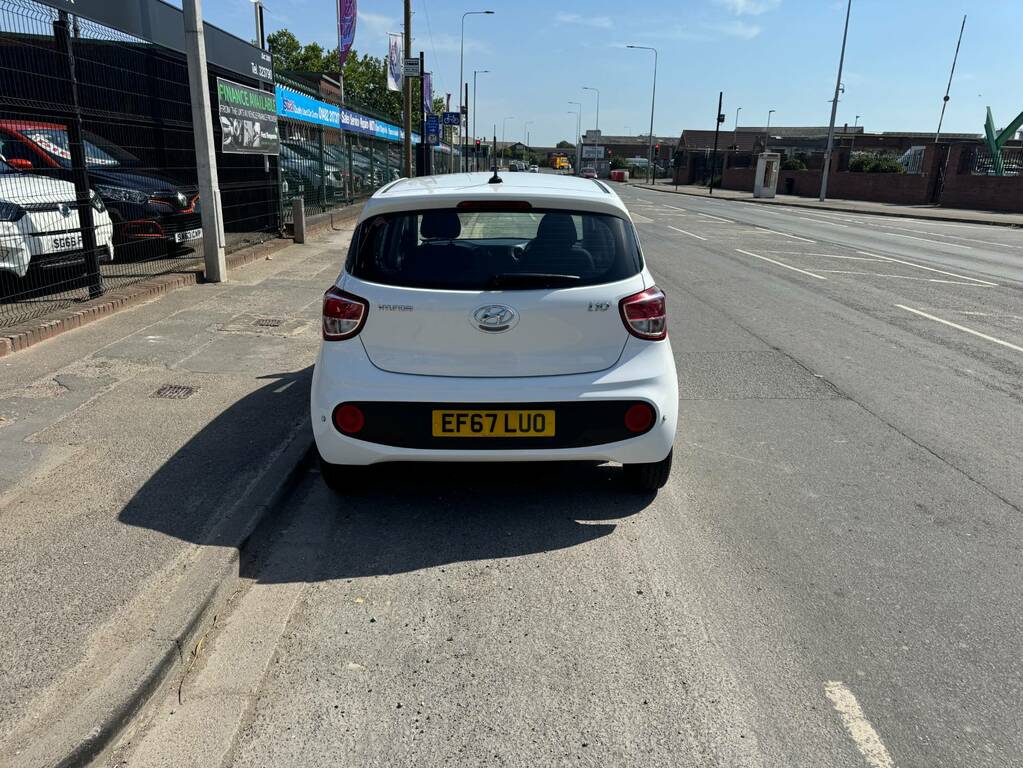 Hyundai I10 1.0 Se White #2