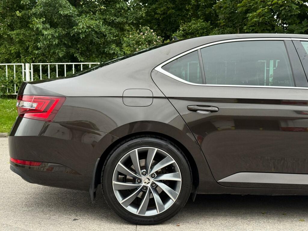 Skoda Superb Superb Se L Executive Tdi S-a Silver #30