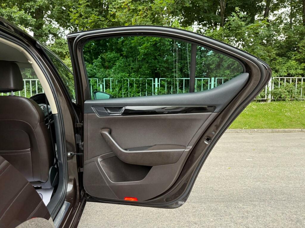 Skoda Superb Superb Se L Executive Tdi S-a Silver #78