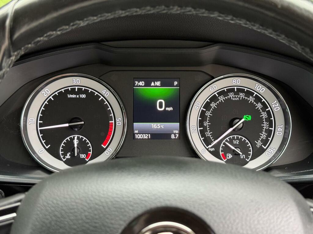 Skoda Superb Superb Se L Executive Tdi S-a Silver #48