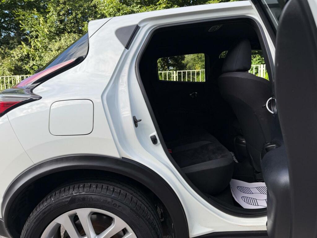 Nissan Juke 1.6 Tekna Xtronic 117 Bhp Grey #71