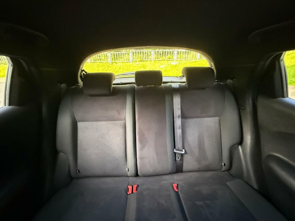 Nissan Juke 1.6 Tekna Xtronic 117 Bhp Grey #40