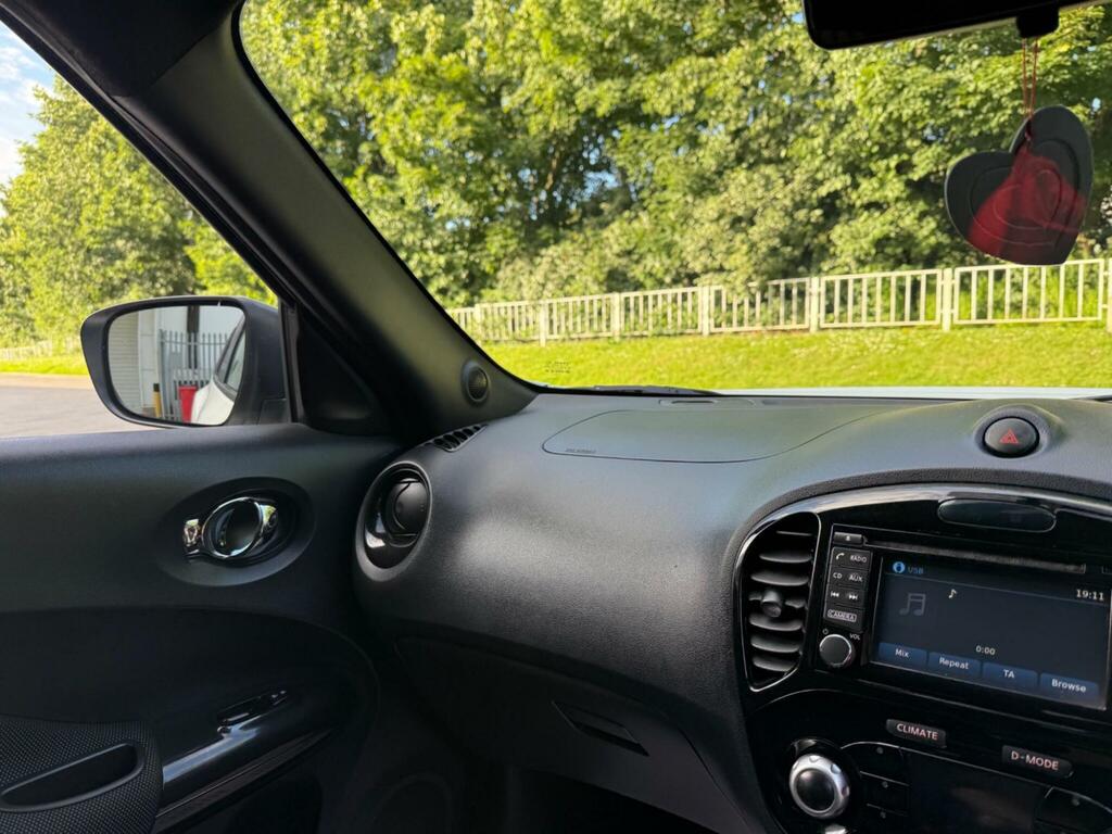 Nissan Juke 1.6 Tekna Xtronic 117 Bhp Grey #51