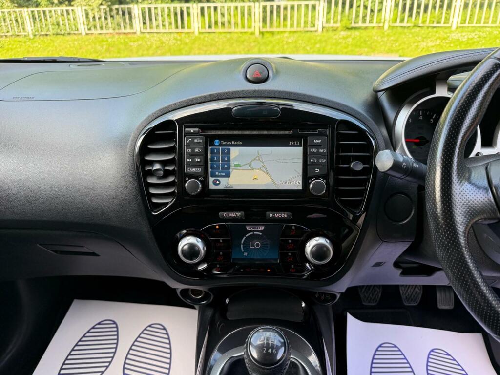Nissan Juke 1.6 Tekna Xtronic 117 Bhp Grey #43
