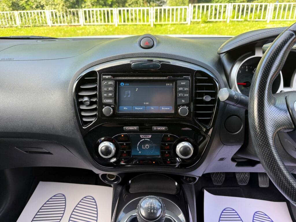 Nissan Juke 1.6 Tekna Xtronic 117 Bhp Grey #46