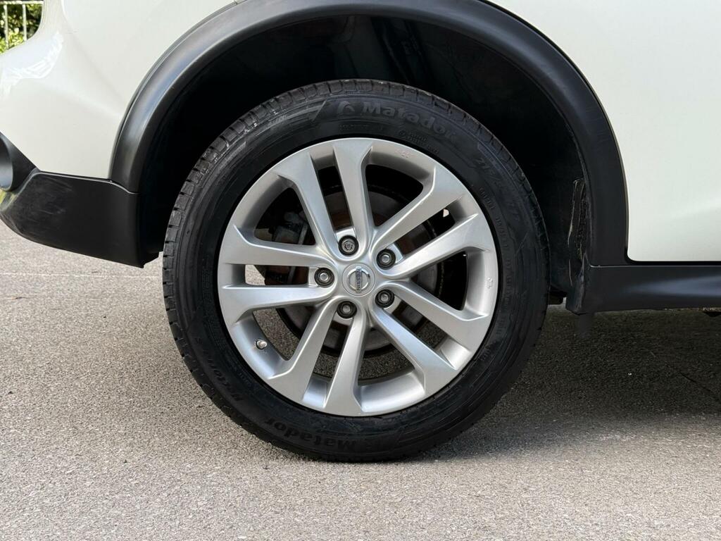 Nissan Juke 1.6 Tekna Xtronic 117 Bhp Grey #34