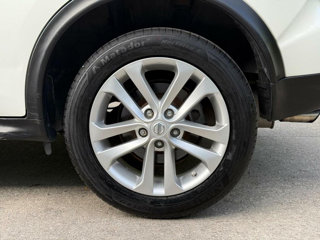 Nissan Juke 1.6 Tekna Xtronic 117 Bhp Grey #33
