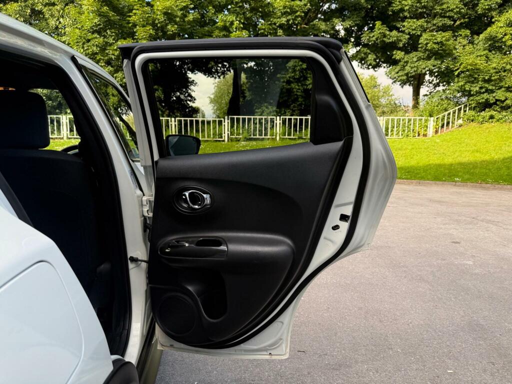 Nissan Juke 1.6 Tekna Xtronic 117 Bhp Grey #67
