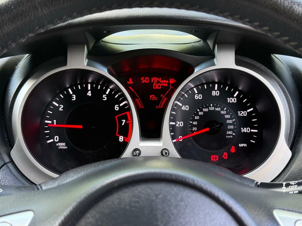Nissan Juke 1.6 Tekna Xtronic 117 Bhp Grey #53