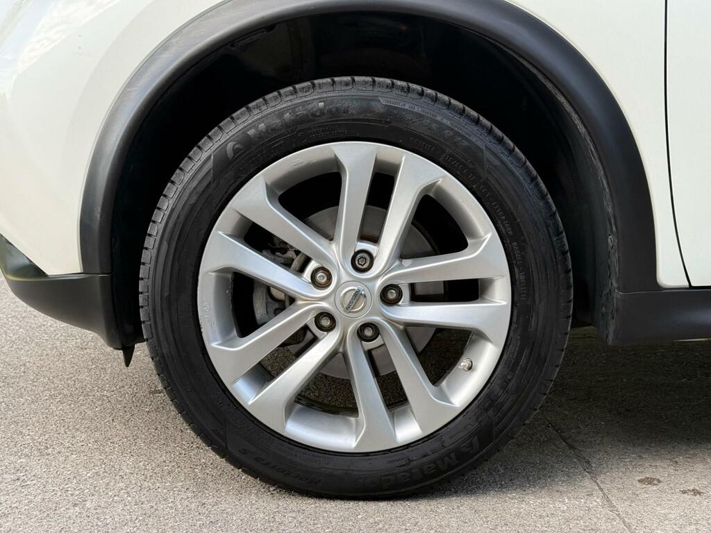Nissan Juke 1.6 Tekna Xtronic 117 Bhp Grey #31
