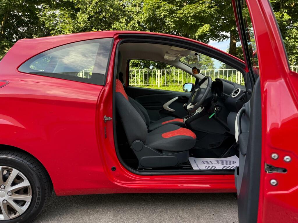 Ford KA 1.2 Edge Hatchback Red #57