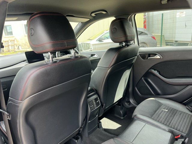 Mercedes-Benz B Class 2.1 B 200 D Amg Line Premium 134 Bhp Black #26