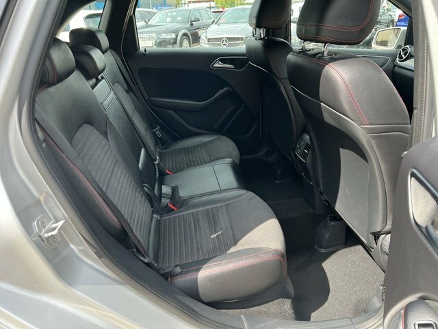Mercedes-Benz B Class 2.1 B 200 D Amg Line Premium 134 Bhp Black #17