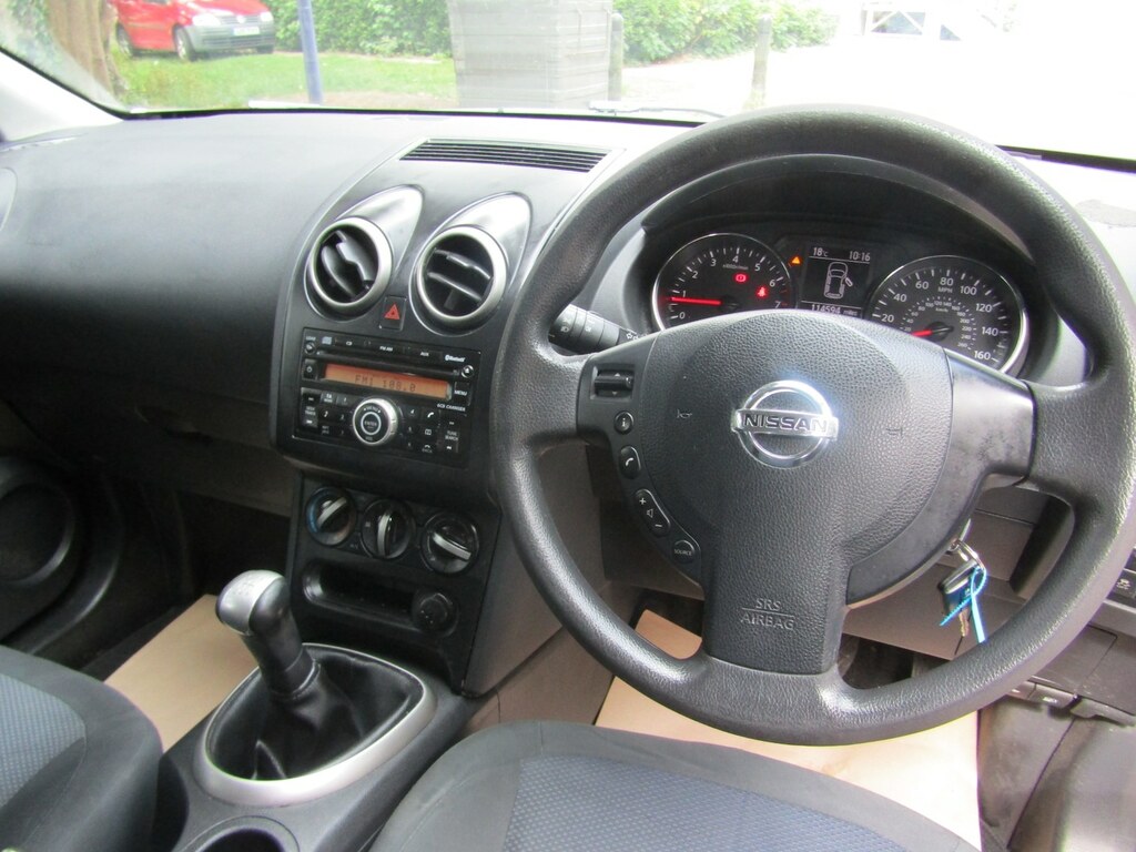 Nissan Qashqai 1.6 117 Visia Black #4