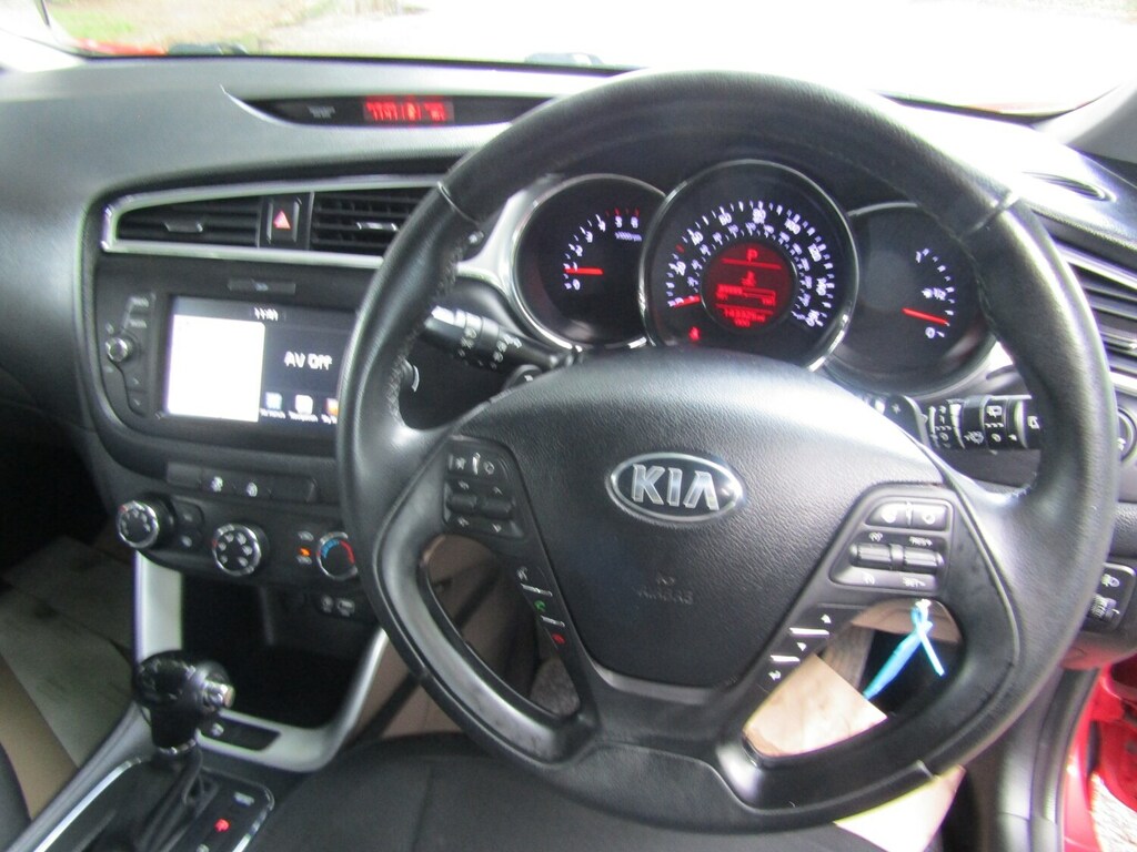 Kia Ceed 1.6 Crdi Isg 2 Dct Red #5