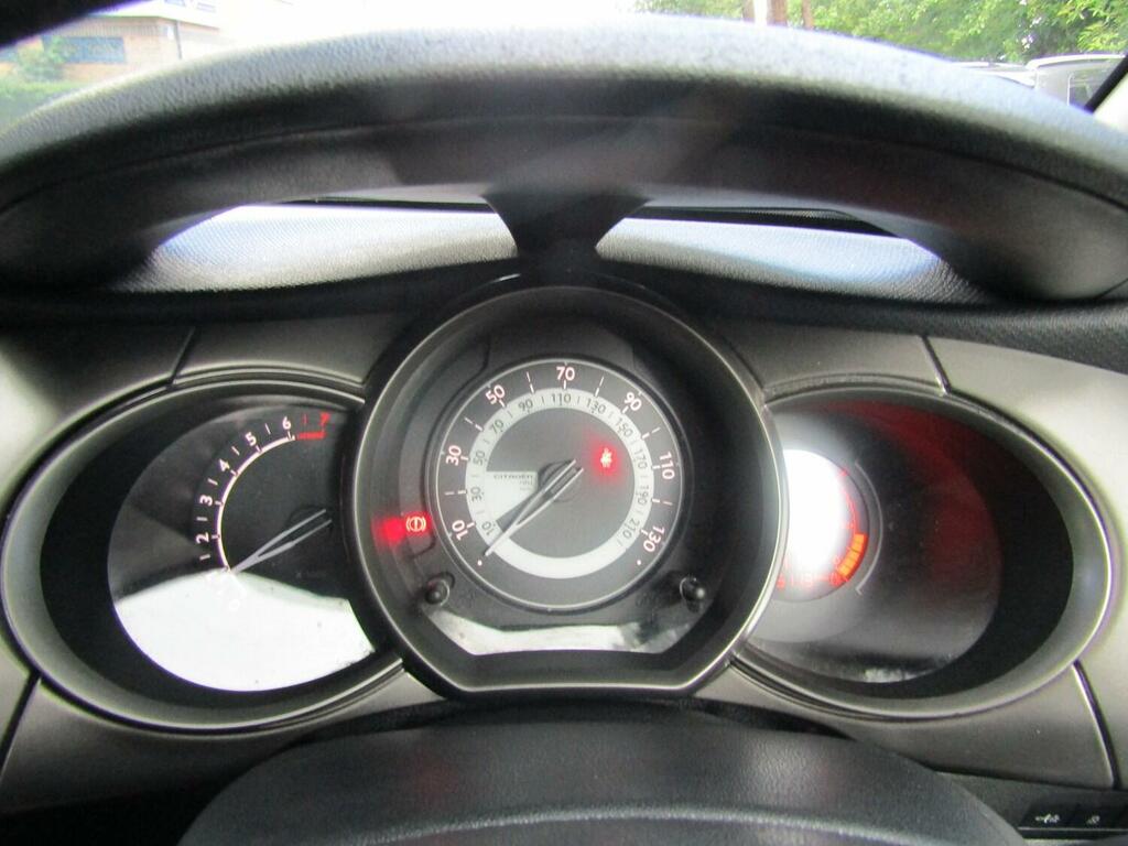 Citroen C3 1.2 Puretech 82 Edition Red #6