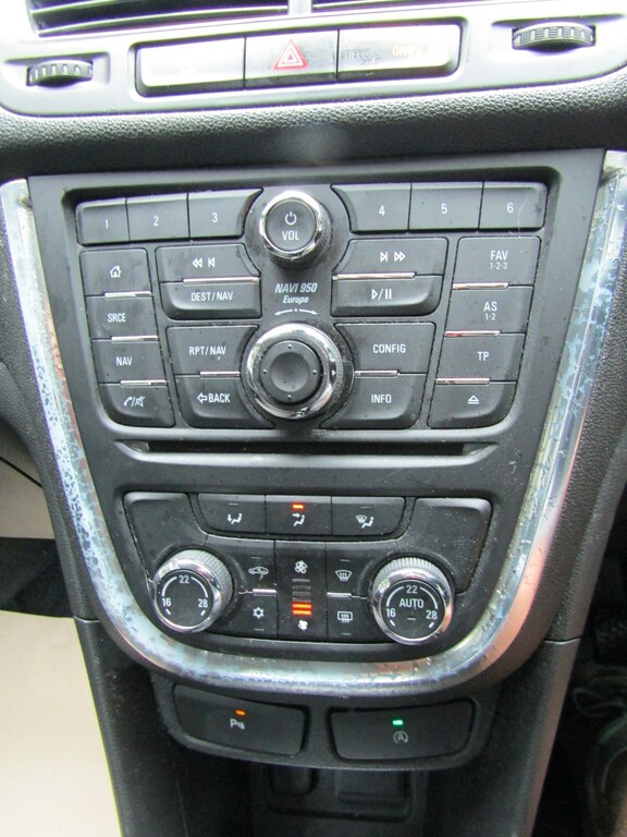 Vauxhall Mokka 1.4T Exclusiv 4Wd White #23