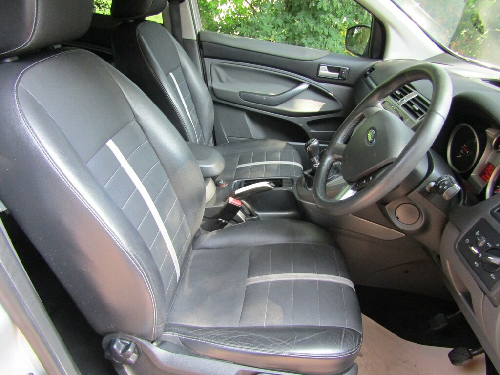 Ford Kuga 2.0 Tdci 140 Zetec 2Wd Black #6
