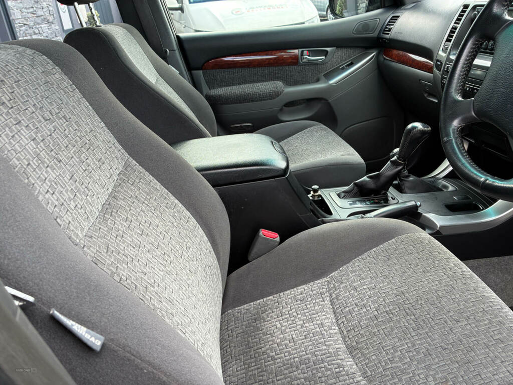 Toyota Land Cruiser 3.0 D-4d Lc3 5 Black #2