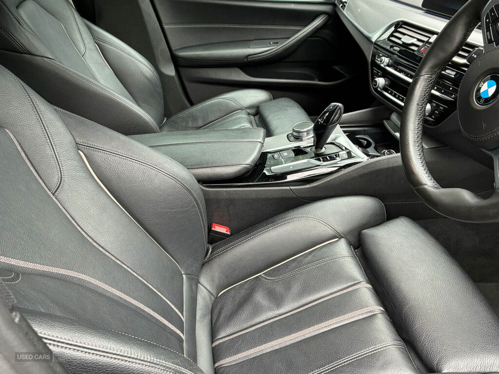 BMW 5 Series 530D M Sport U718 Ulez Black #2