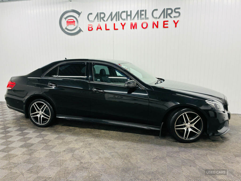 Mercedes-Benz E Class E220 Bluetec Amg Night Edition 7G-tronic WUI8920 Black