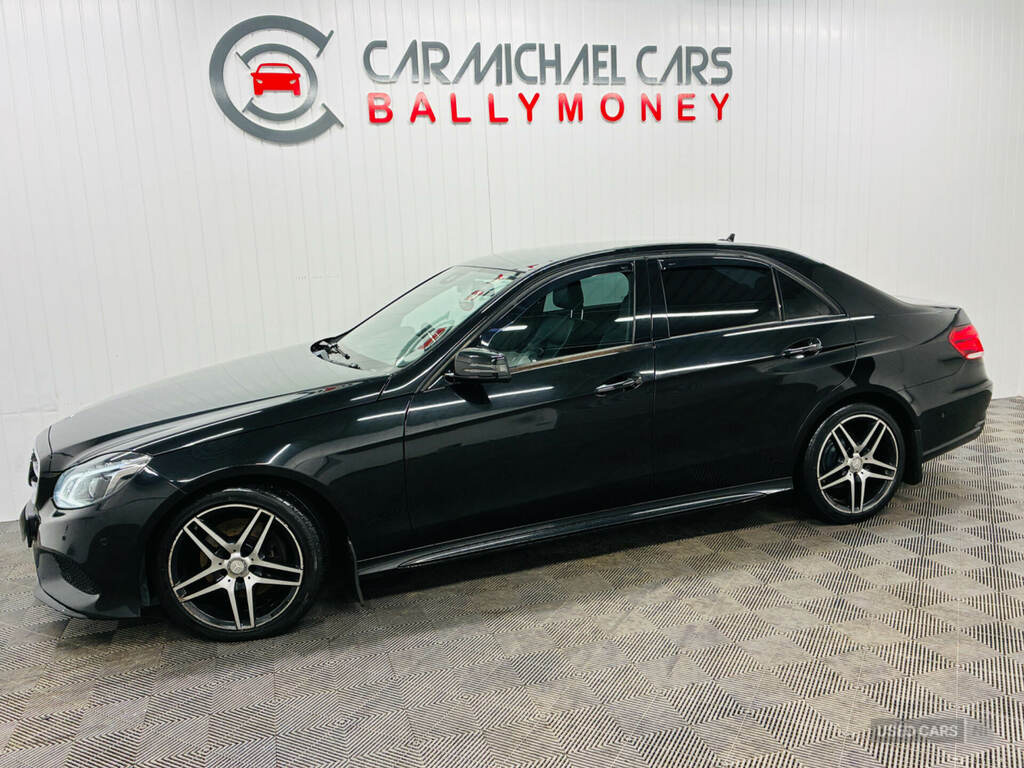 Mercedes-Benz E Class E220 Bluetec Amg Night Edition 7G-tronic WUI8920 Black #6