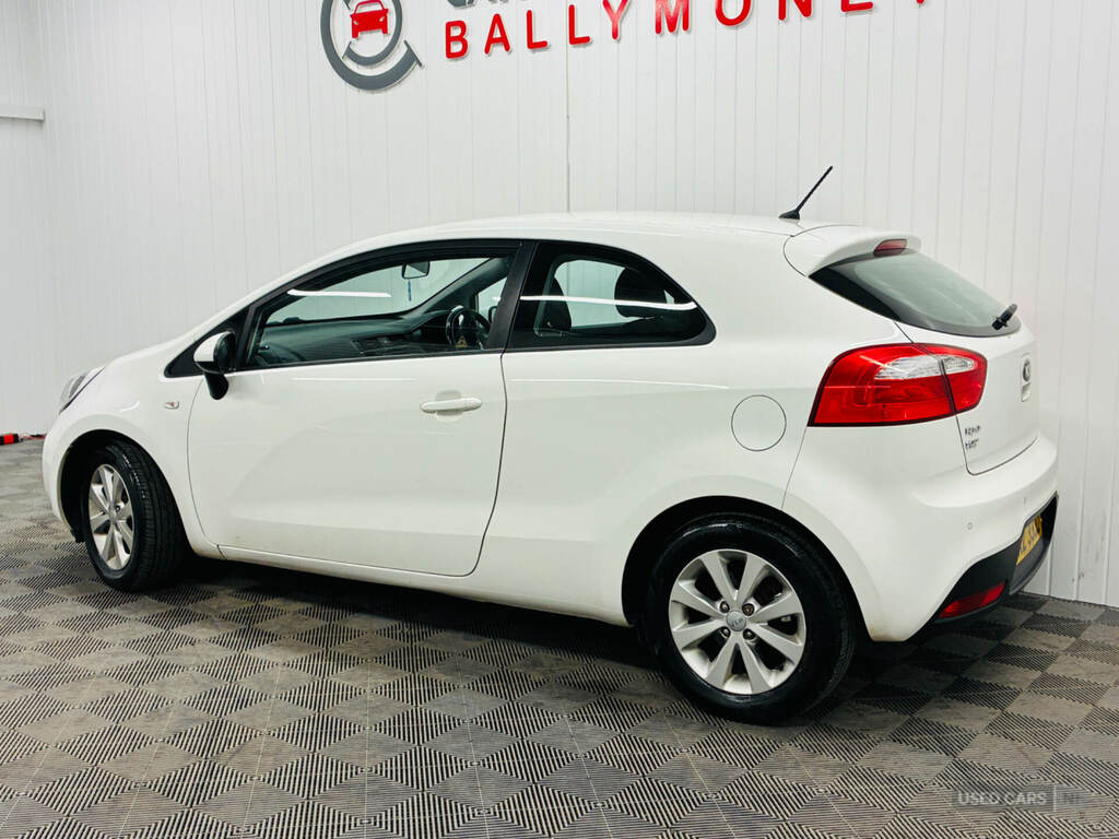 Kia RIO 1.25 Vr7 White #3