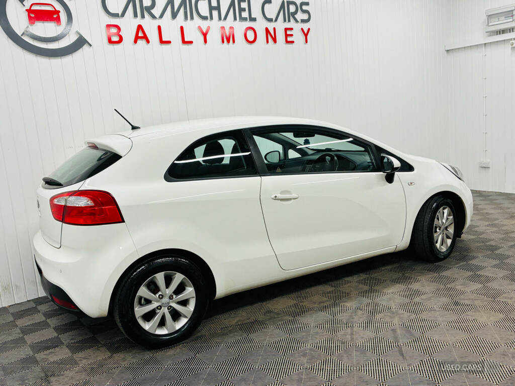 Kia RIO 1.25 Vr7 White #4