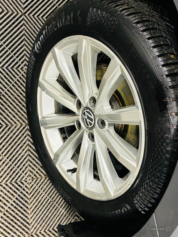 Volkswagen Passat 2.0 Tdi Se Business Dsg Grey #3