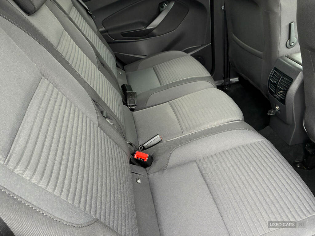 Ford Focus C-Max 1.5 Tdci Titanium Red #3
