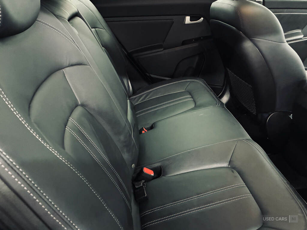 Kia Sportage  Silver #3