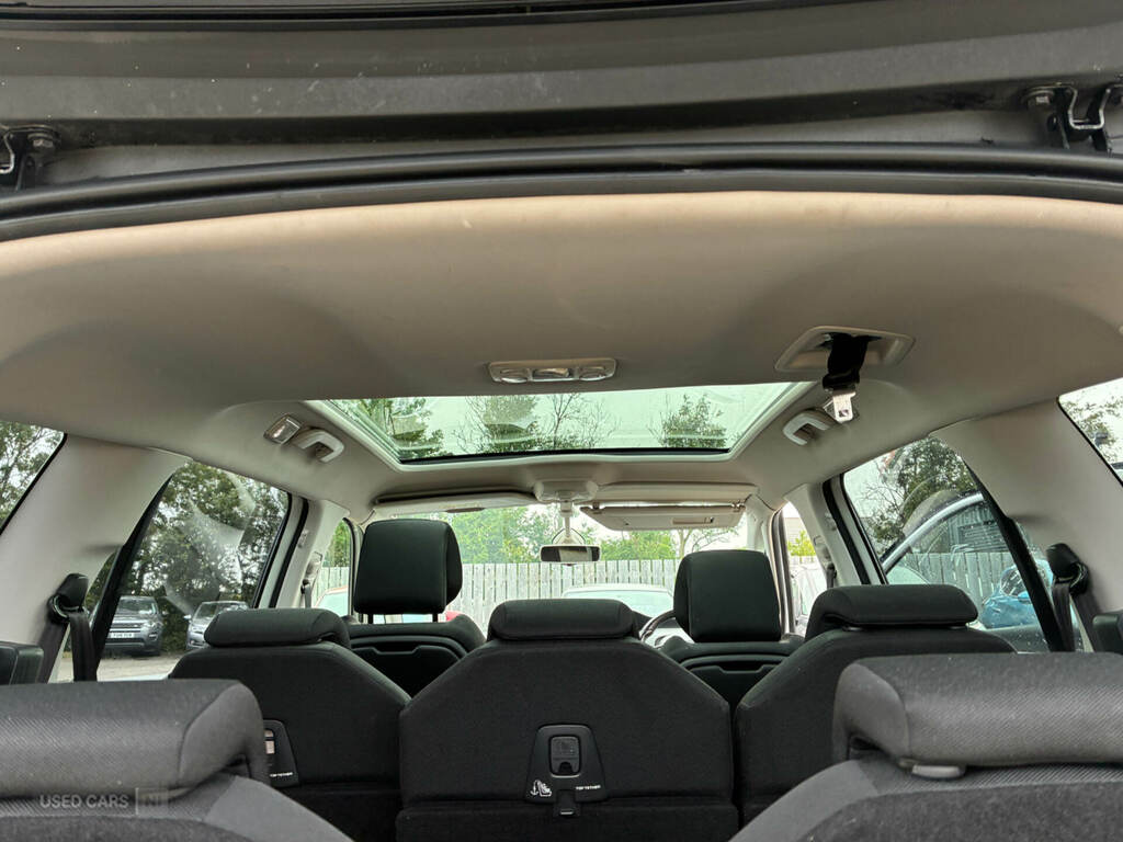 Citroen Grand C4 Picasso 1.6 Bluehdi Selection White #5