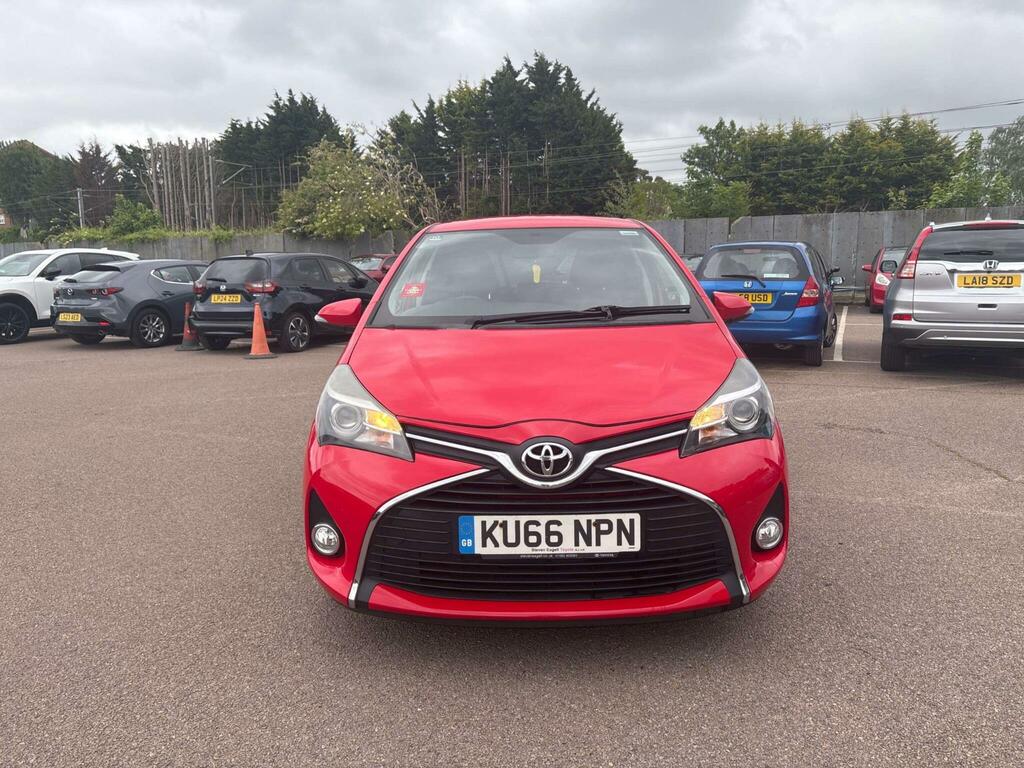Toyota Yaris Icon Red #2