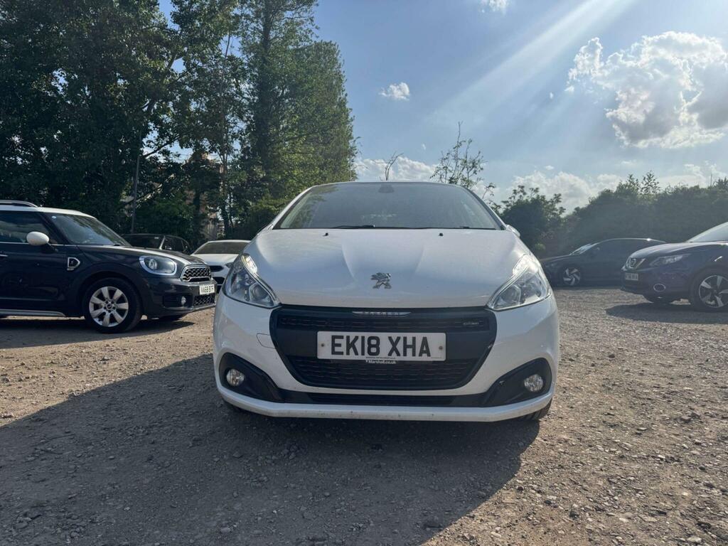 Peugeot 208 Gt Line White #2