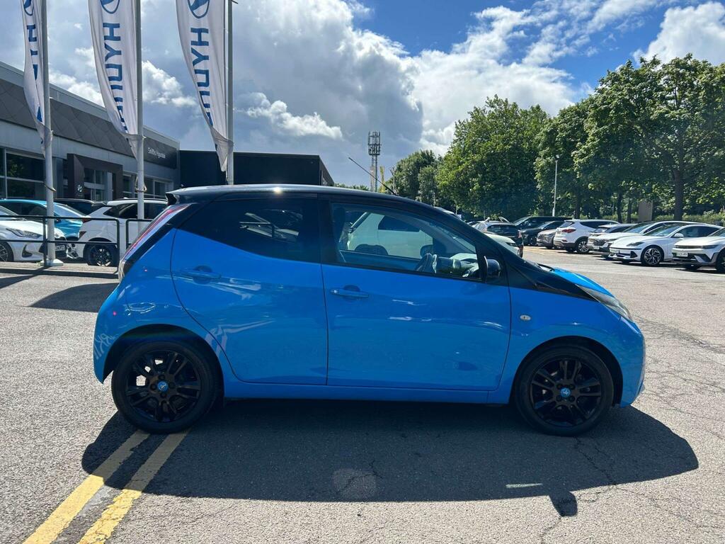 Toyota Aygo X X-cite Blue #5