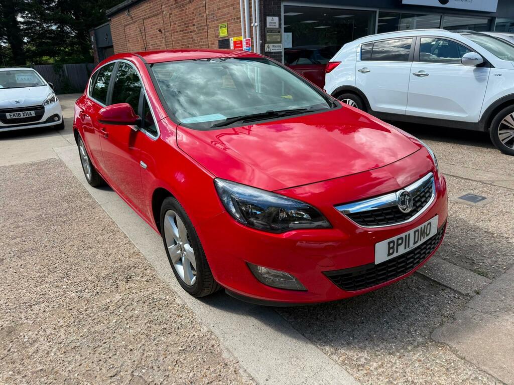 Vauxhall Astra Sri Red