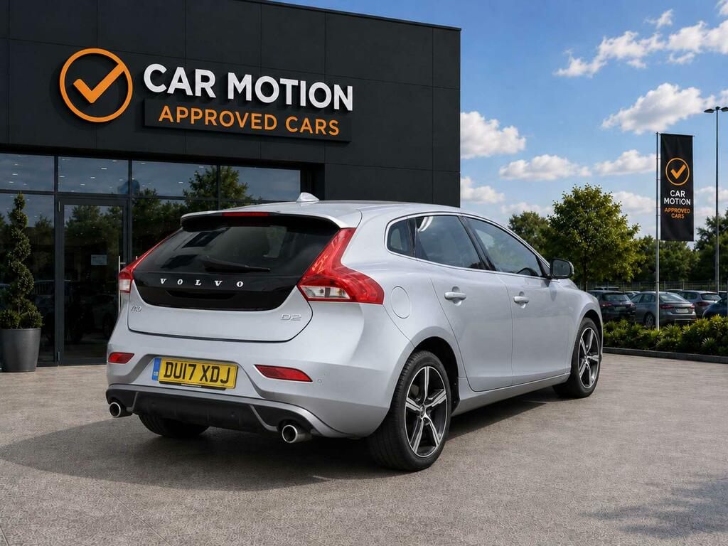 Volvo V40 2.0 V40 R-design Nav D2 DU17XDJ Silver #4