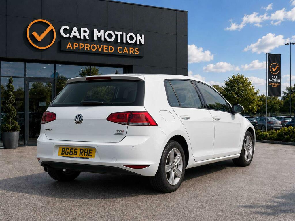 Volkswagen Golf 1.6 Golf Match Edition Tdi Bluemotion Technology 5 BG66RHE White #4