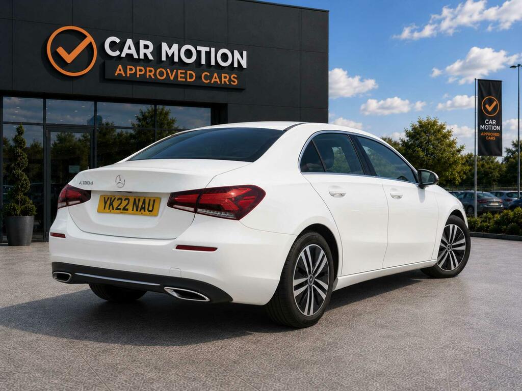 Mercedes-Benz A Class 2.0 A 180 Sport D YK22NAU White #4