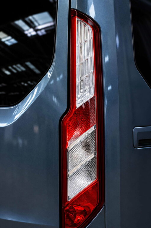 Ford Tourneo Custom 2.0 Ecoblue 130Ps Lr 8 Seater Titanium Grey #14