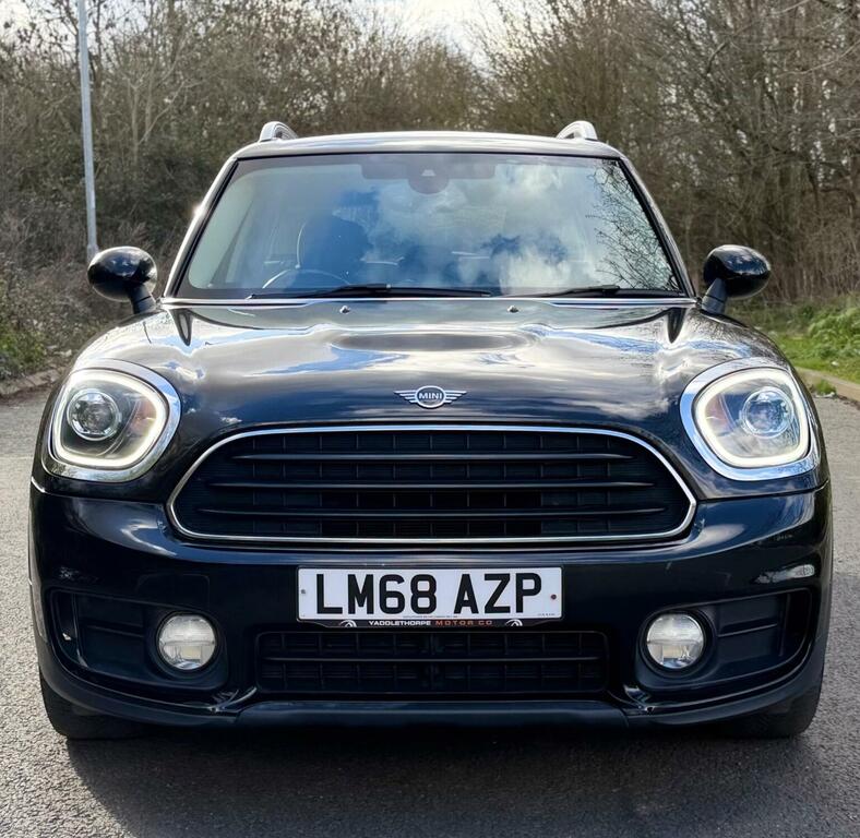 Mini Countryman Suv 2.0 Cooper D Euro 6 Ss 201868 Black #2