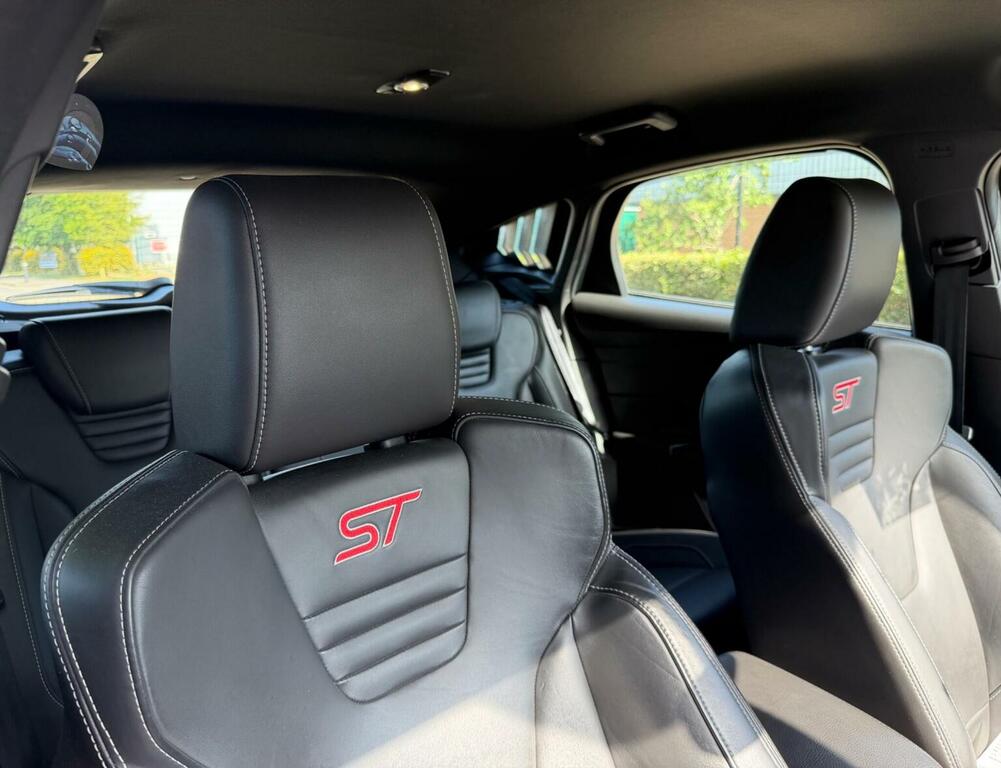 Ford Focus 2.0T Ecoboost St-3 Euro 6 Ss Black #6
