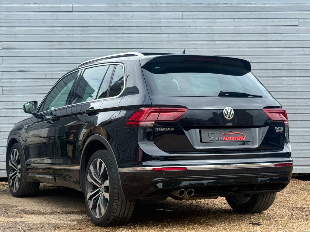 Volkswagen Tiguan 2.0 Tdi R-line Dsg 4Motion Euro 6 Ss MF67GYD Black #4