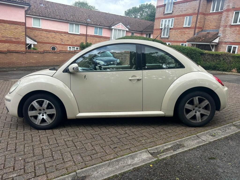 Volkswagen Beetle 1.6 Luna Beige #5