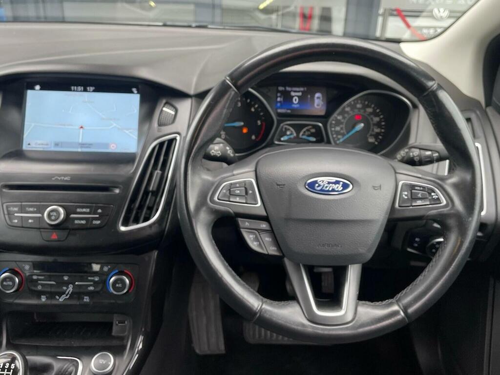 Ford Focus Hatchback 1.5 Tdci Zetec Edition Euro 6 Ss MM17TVE White #3